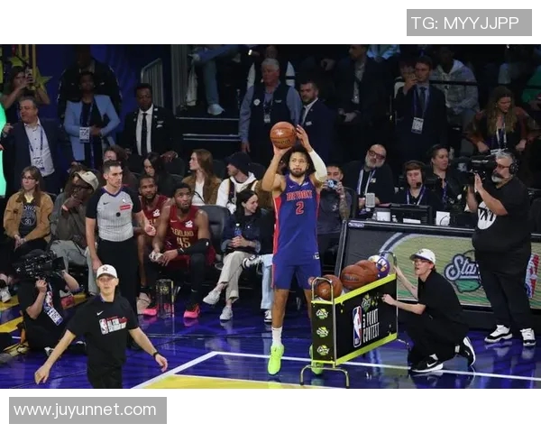 卡梅隆约翰逊如何在NBA赛场上展现出色的篮球才华与领导能力